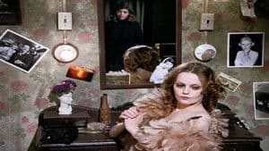 Por un largo y solitario río