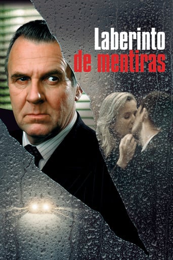 Laberinto de Mentiras poster