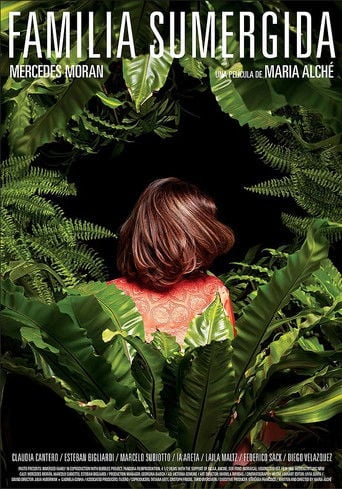 Familia sumergida poster