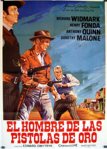 El hombre de las pistolas de oro poster
