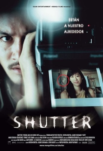 Shutter: El fotógrafo poster