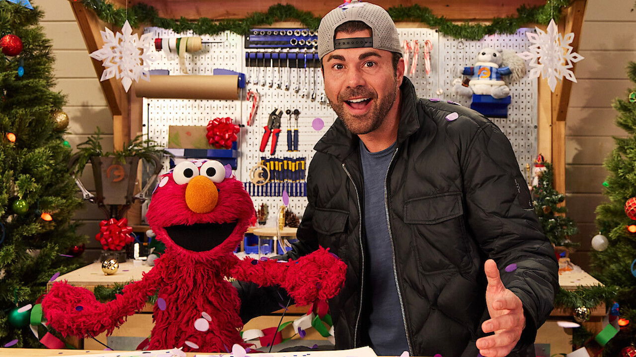 Elmo and Mark Rober's Merry Giftmas